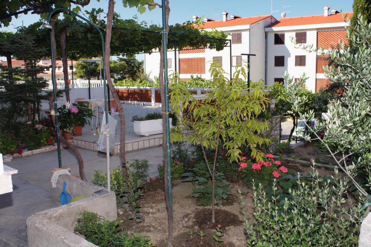 Apartments And Rooms With Parking Space Palit, Rab - 5061 מראה חיצוני תמונה
