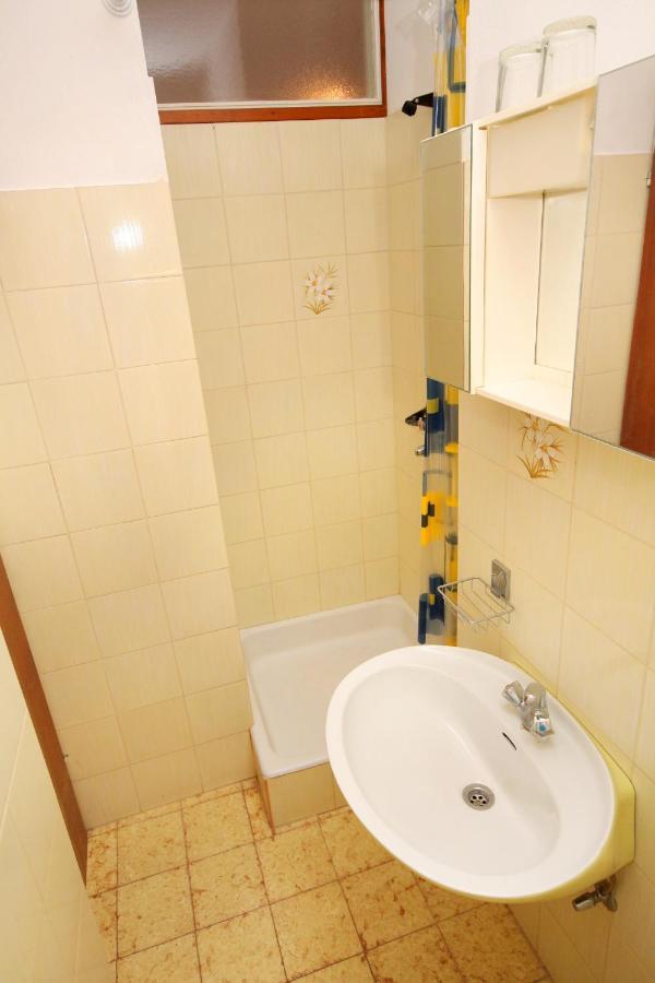 Apartments And Rooms With Parking Space Palit, Rab - 5061 מראה חיצוני תמונה